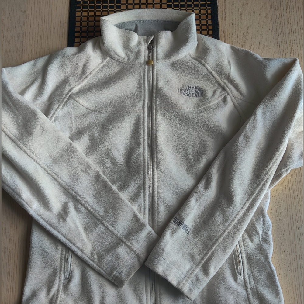 The North face women sweater size M